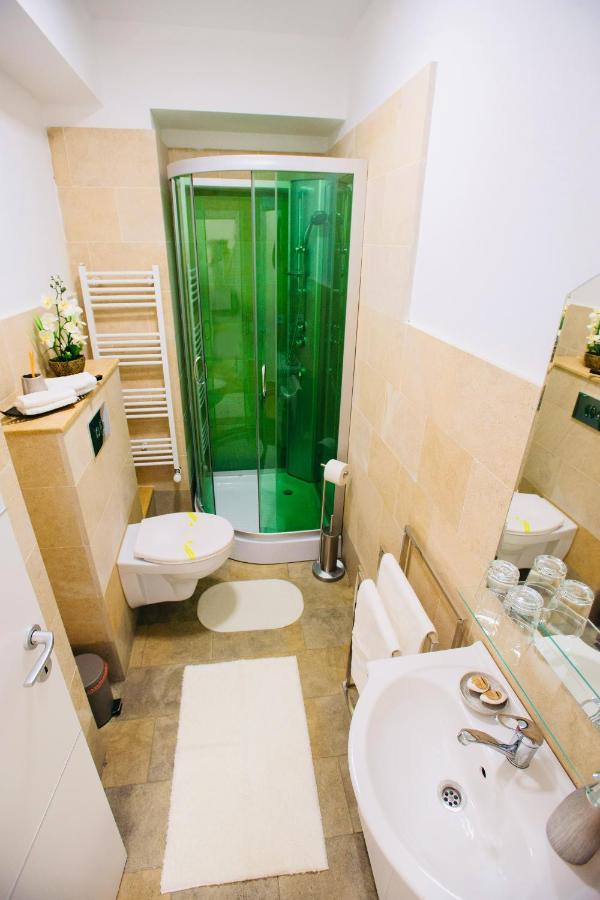 Lira Holiday Apartments Satu Mare Eksteriør bilde