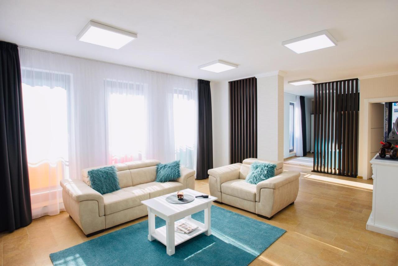 Lira Holiday Apartments Satu Mare Eksteriør bilde