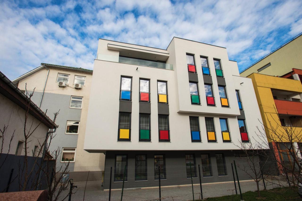 Lira Holiday Apartments Satu Mare Eksteriør bilde