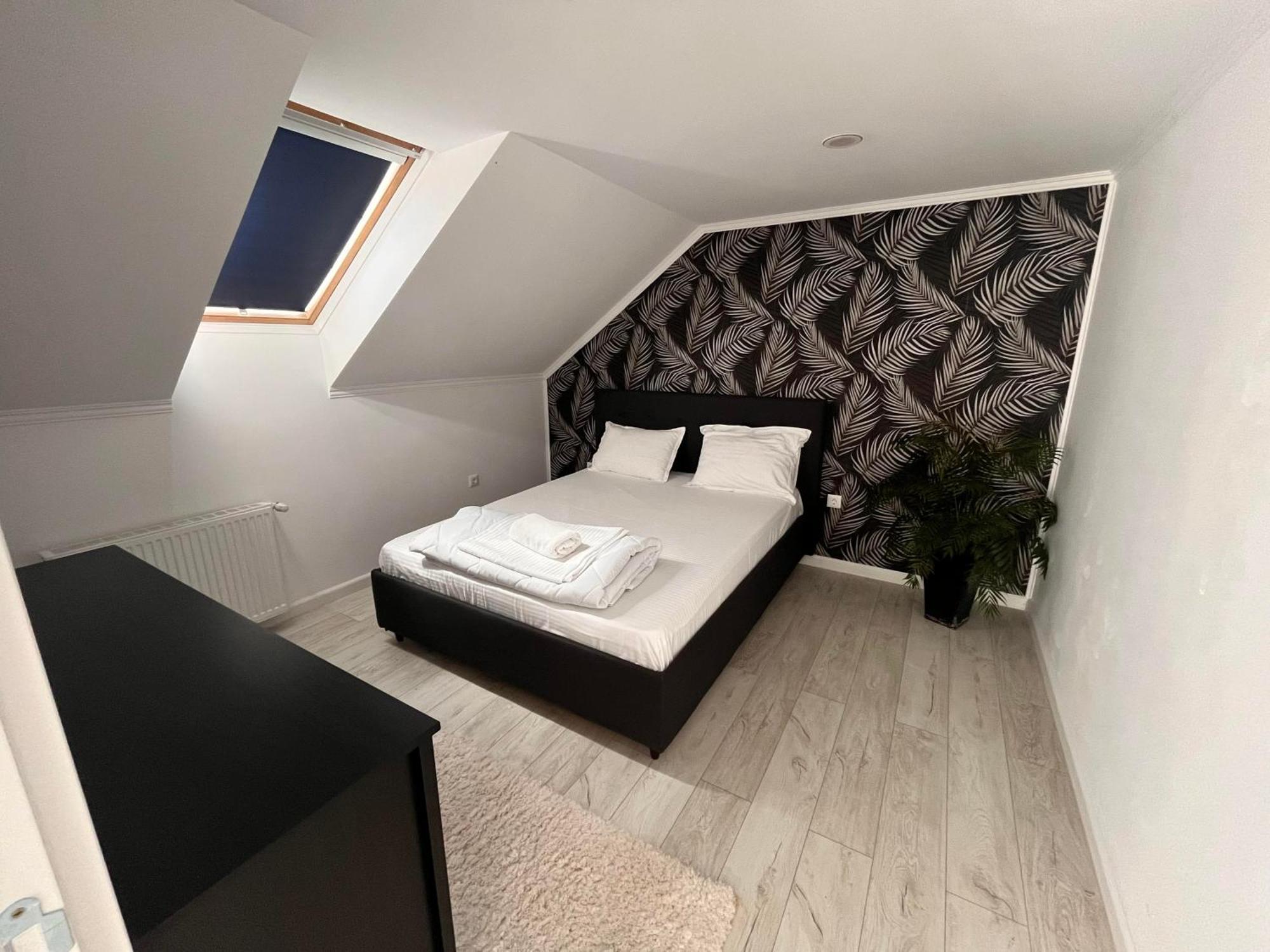 Lira Holiday Apartments Satu Mare Eksteriør bilde