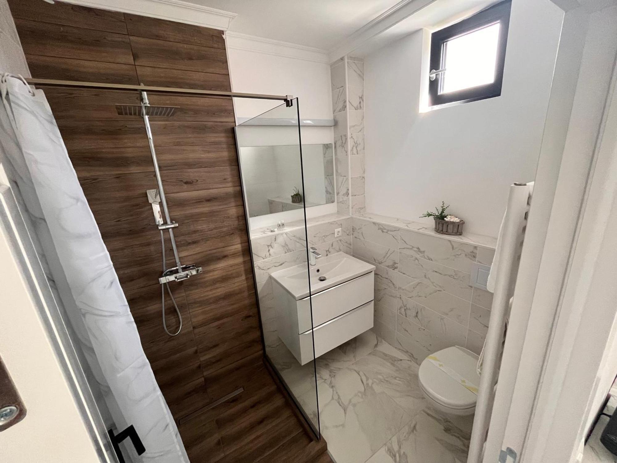 Lira Holiday Apartments Satu Mare Eksteriør bilde
